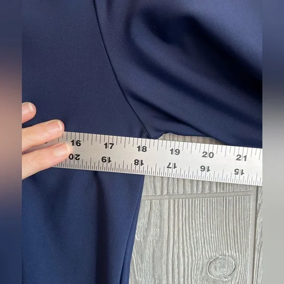 Jude Connally Navy Blue Notch Neck 3/4 Sleeve Top Size Small - Picture 8 of 8